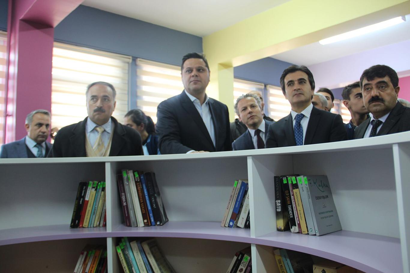 İpekyolu Belediyesinden bir "Z-Kütüphane" açılışı daha İpekyolu Belediyesinden bir "Z-Kütüphane" açılışı daha
